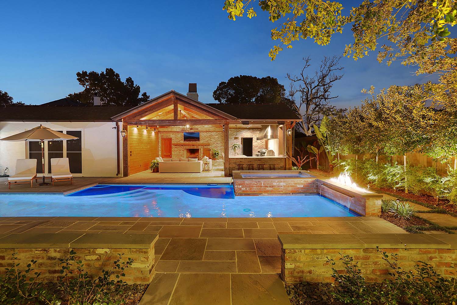 Baton Rouge Pool with Hot Tub Outdoor Pool Entertainment Area
